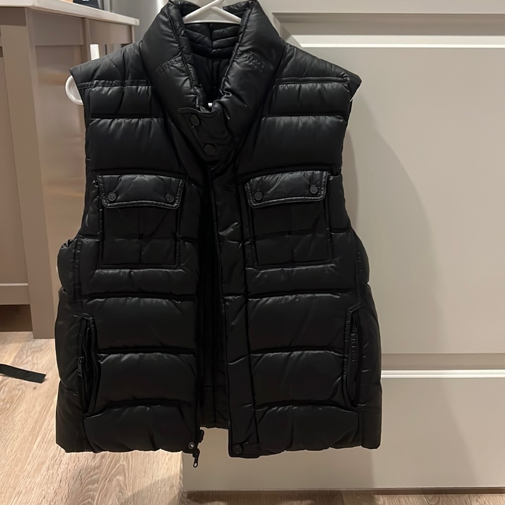 Mens S/M Lululemon Black parka Vest